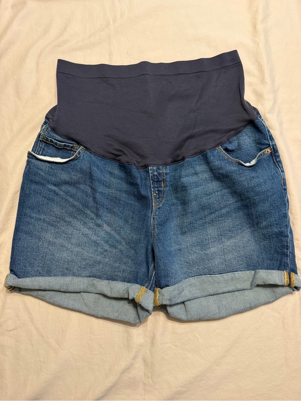 Old Navy - Maternity Jean Shorts - 18